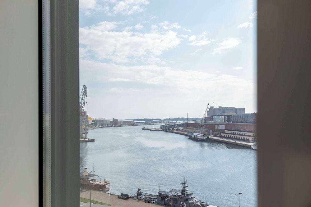 Radisson Blu Seaside Hotel Helsinki 69/72