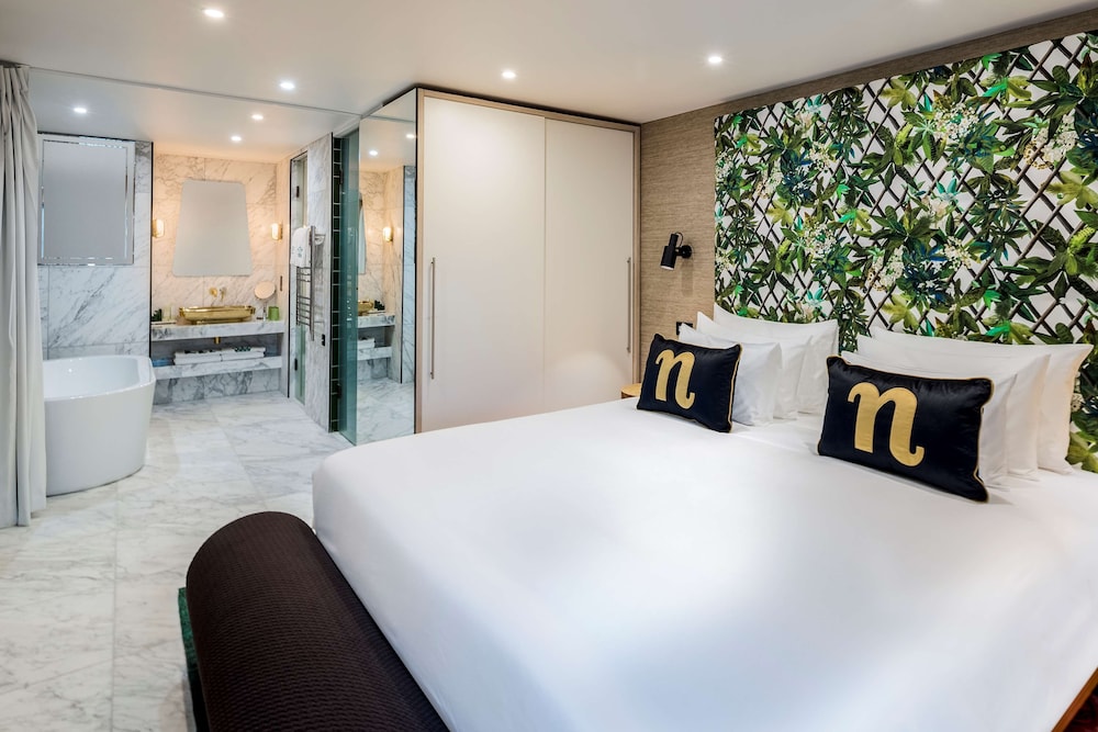 Room at Hotel Nhow London, LONDON