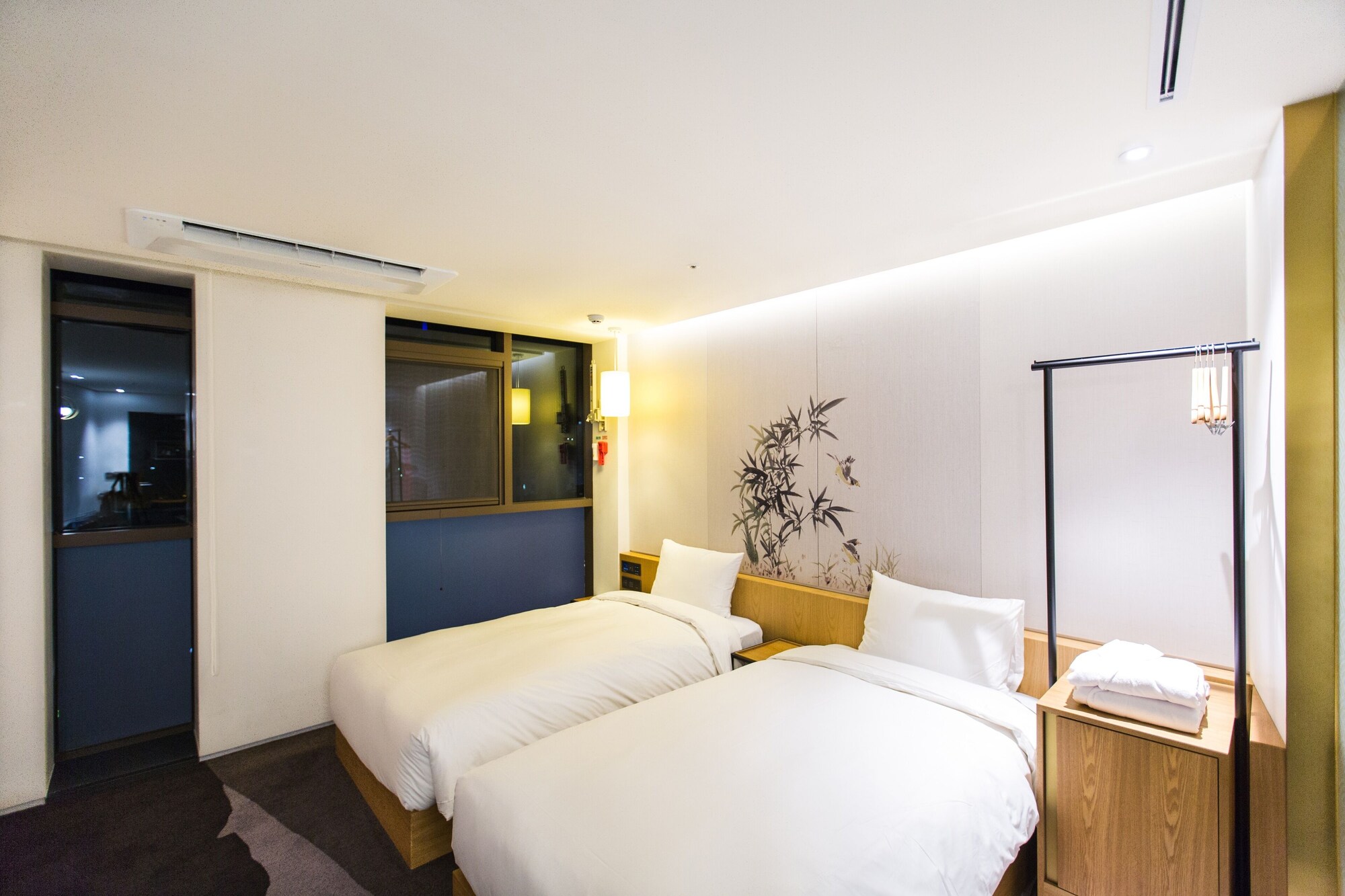 STANDARD, TWIN BEDS