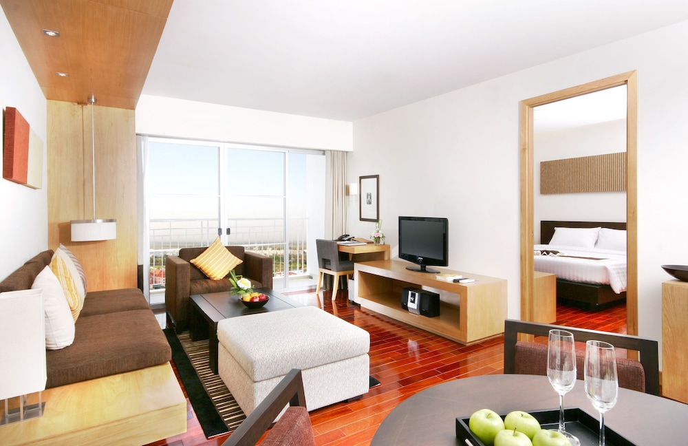 Kantary Hotel 43/76