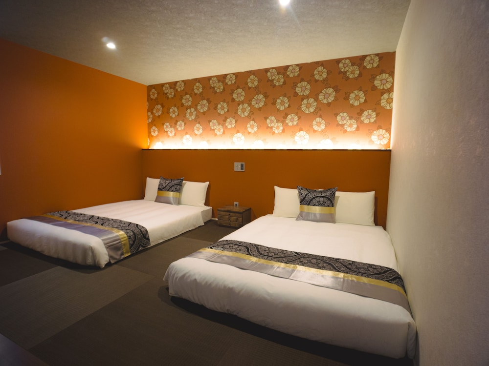 Standard, 2 Double Beds