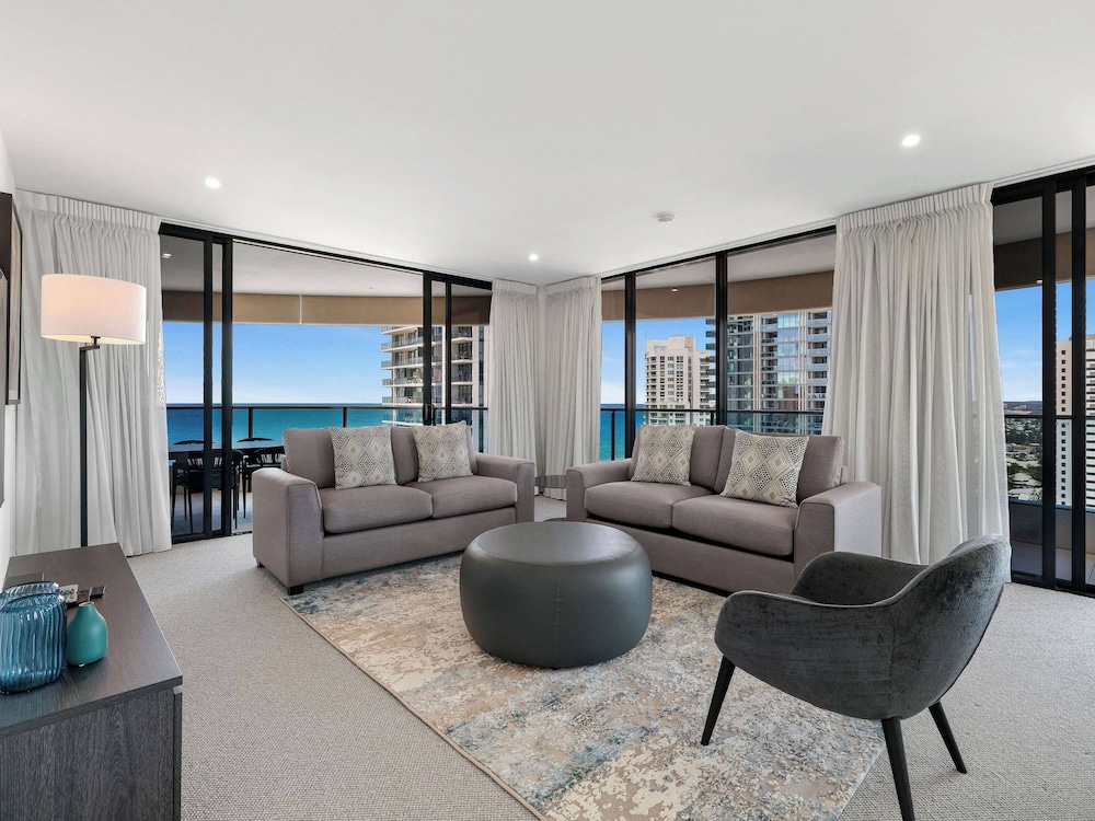 Peppers Broadbeach 47/68