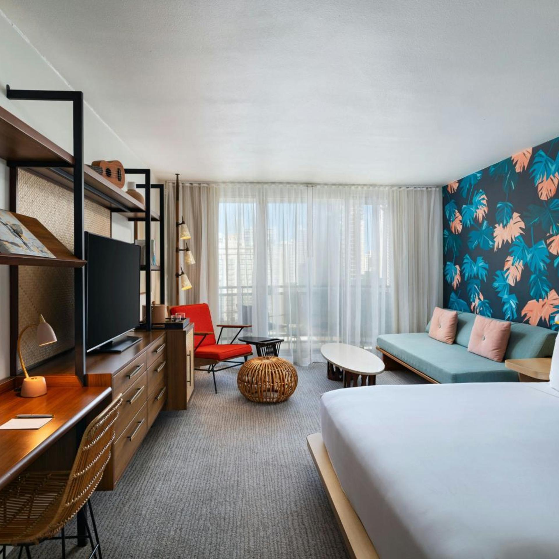 Room, King Bed, Waikiki View, High Floor