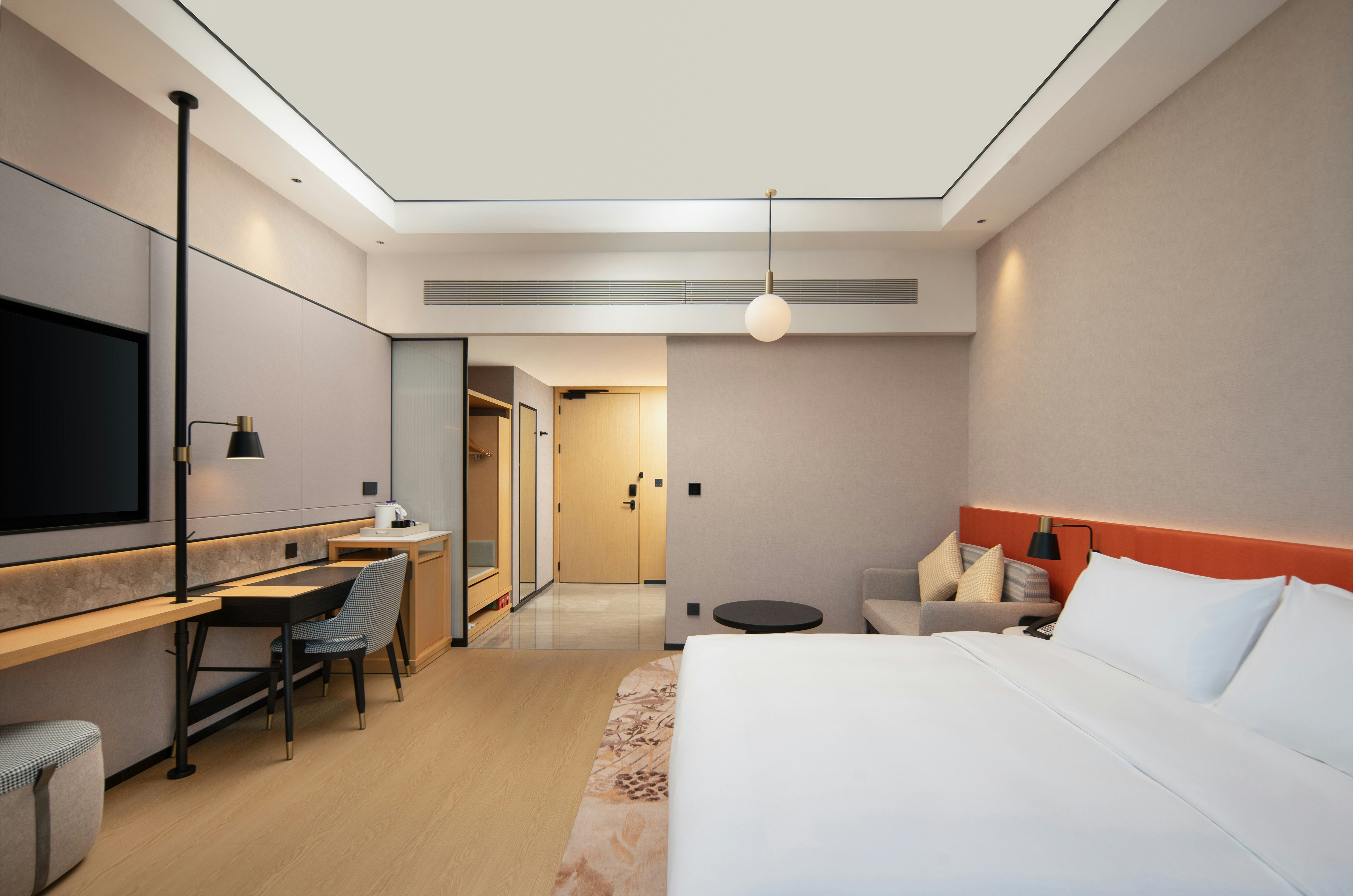 SUPERIOR, KING BED