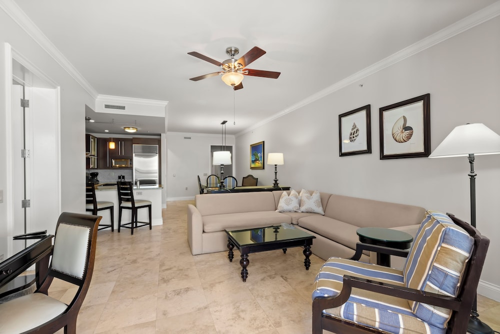Beachside Resort and Residences 18/50