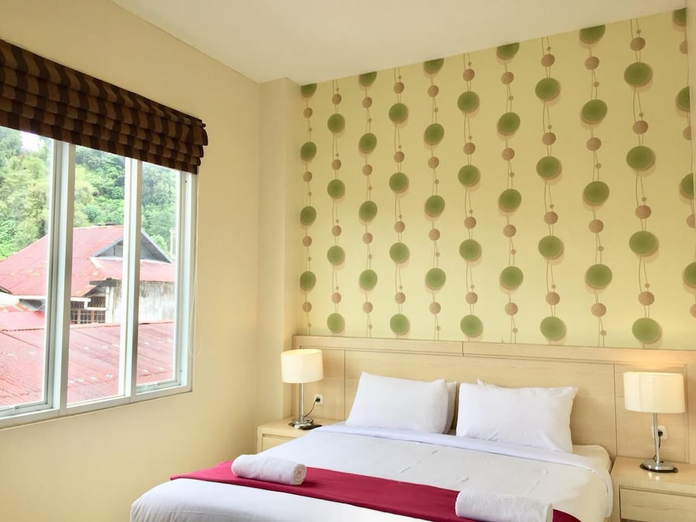 Miracle Hotel Manado 6/23