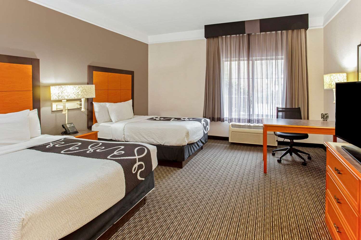 La Quinta Inn & Suites by Wyndham Birmingham Hoover 11/43