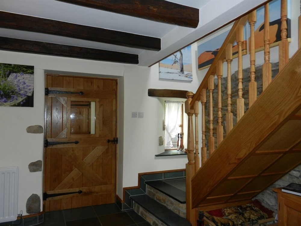 Armidale Cottages Bed & Breakfast 17/28