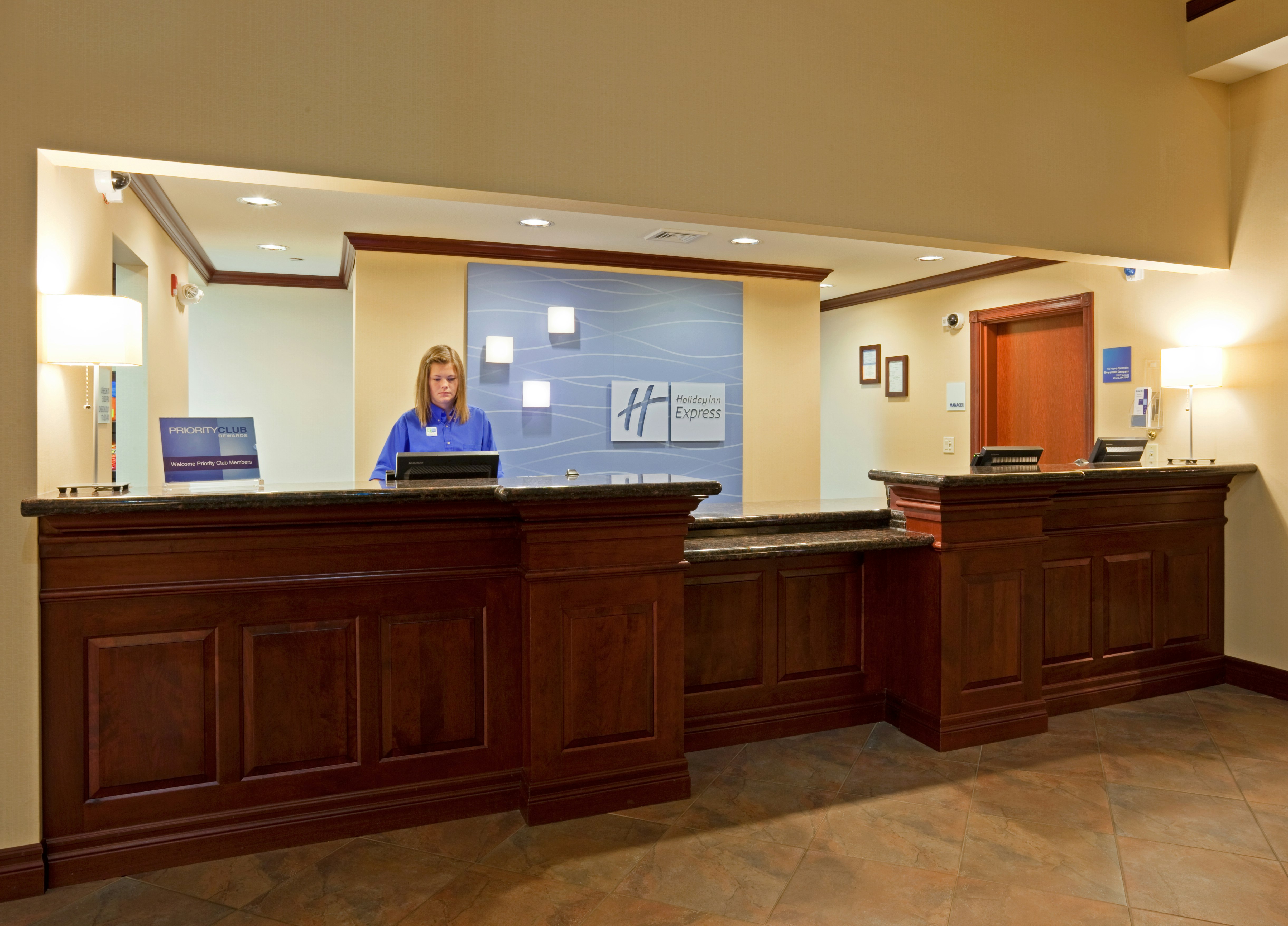 Holiday Inn Express Hotel Suites Winona 5/49