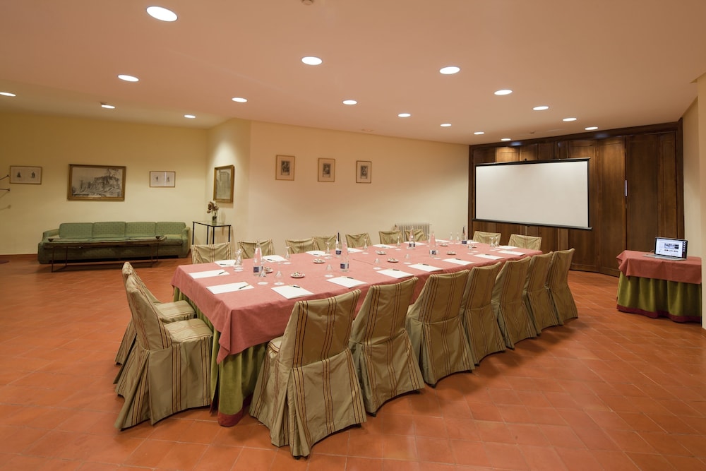 Parador De Benavente 50/63