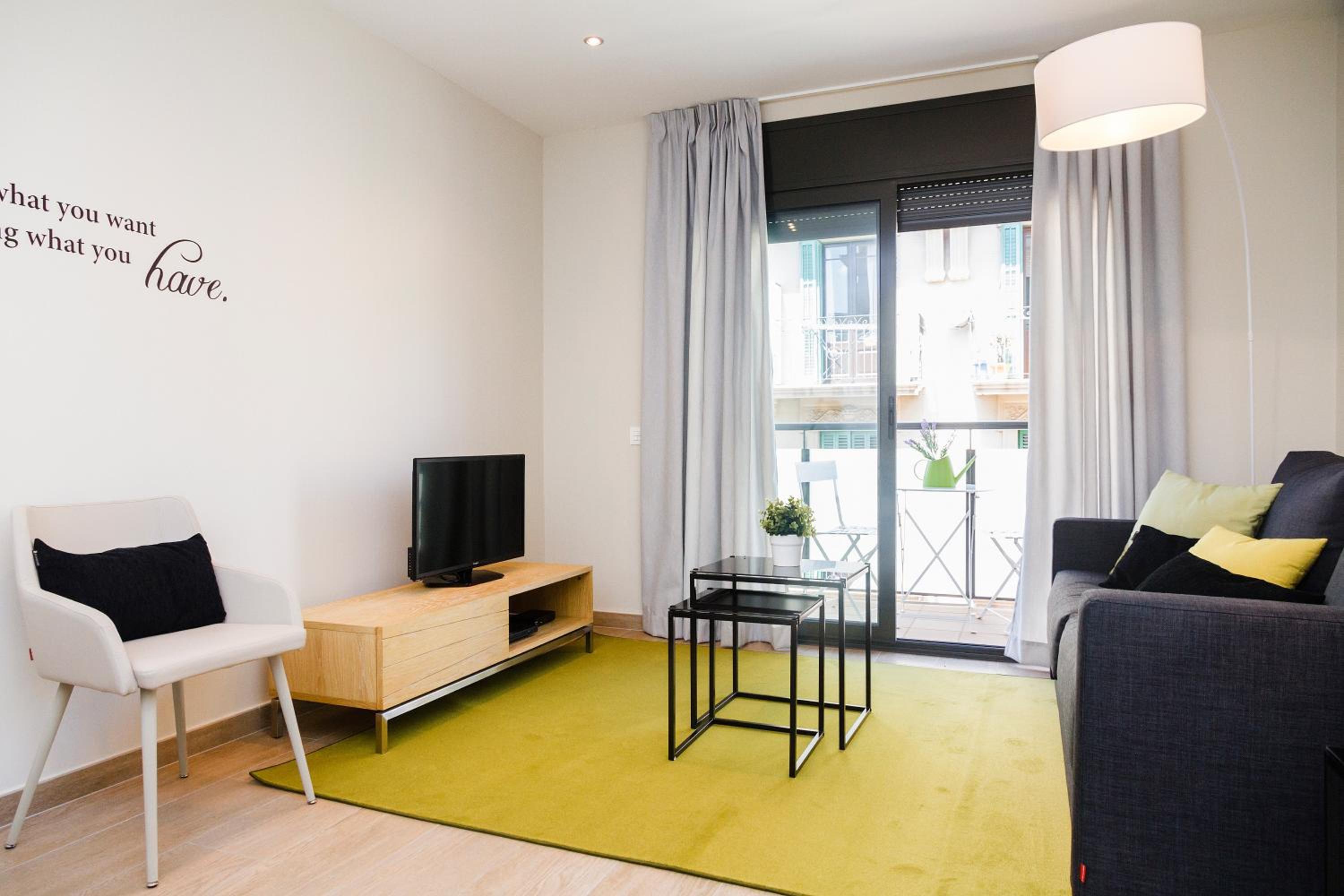 Feelathome Plaza Apartments 25/51