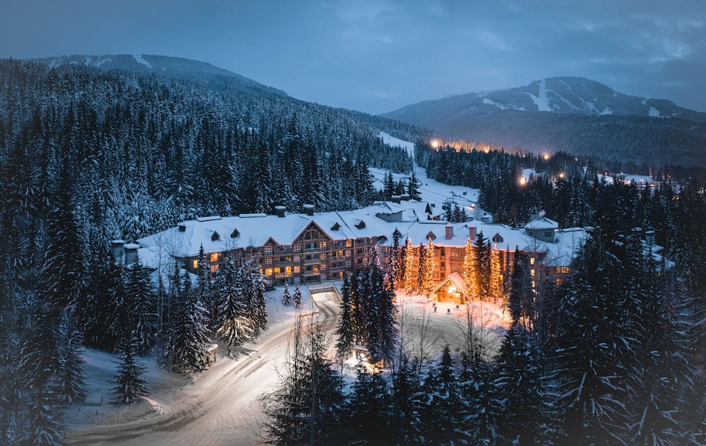 Blackcomb Springs Suites by CLIQUE 63/70
