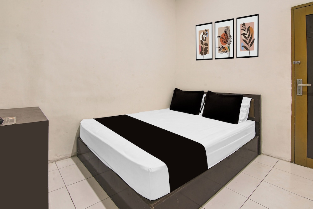 Hotel O Makassar near RS Grestelina formerly Wisma Makassar 26/38