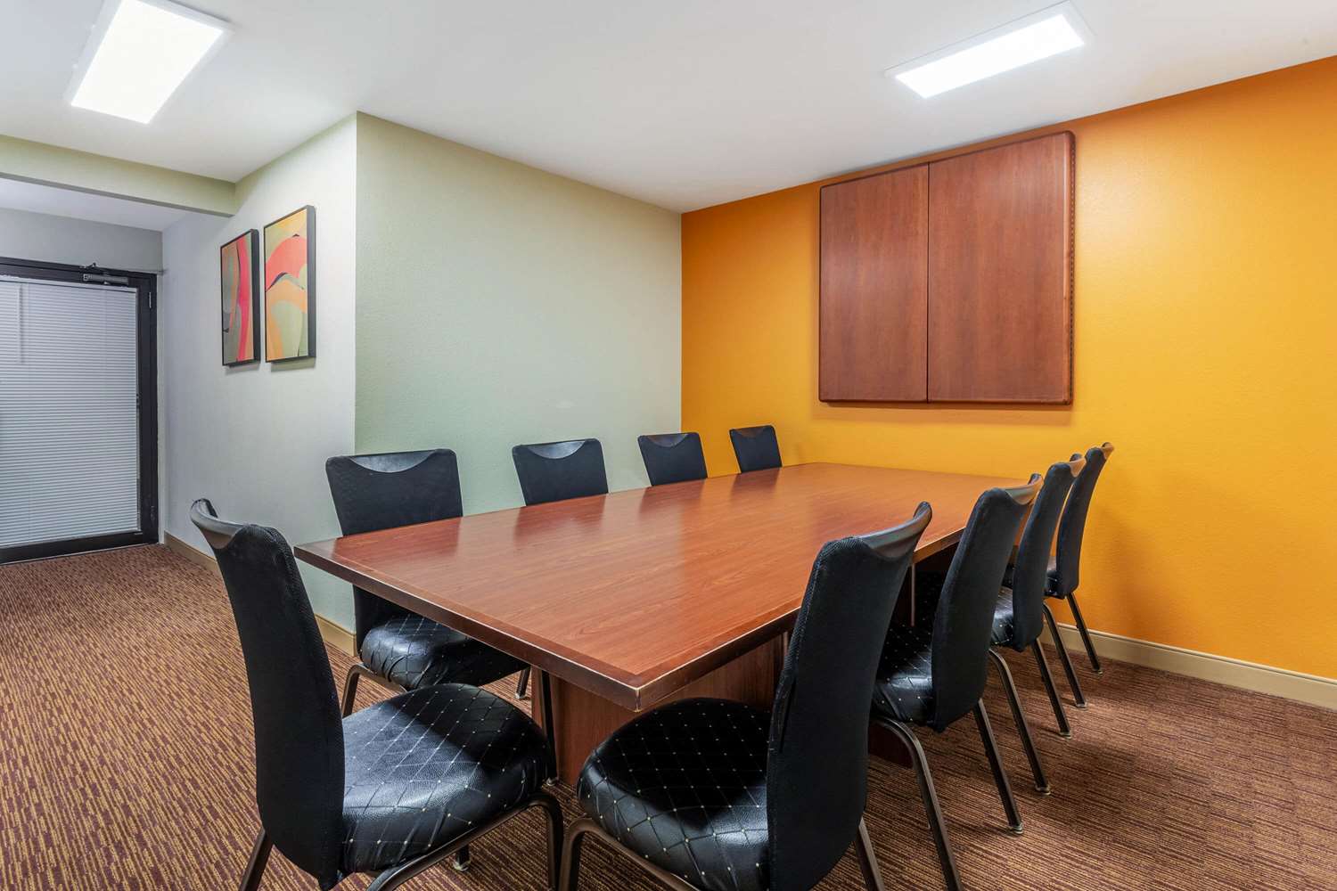 La Quinta Inn & Suites by Wyndham Chicago Tinley Park 43/47