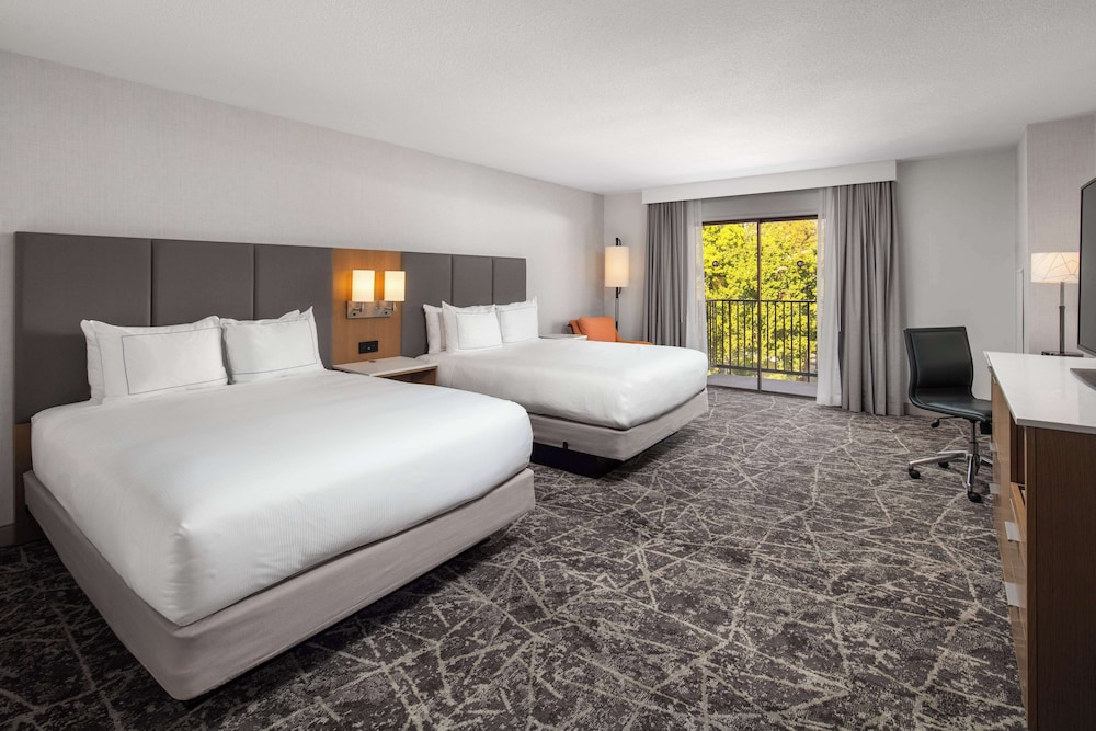 ROOM, 2 QUEEN BEDS, ACCESSIBLE