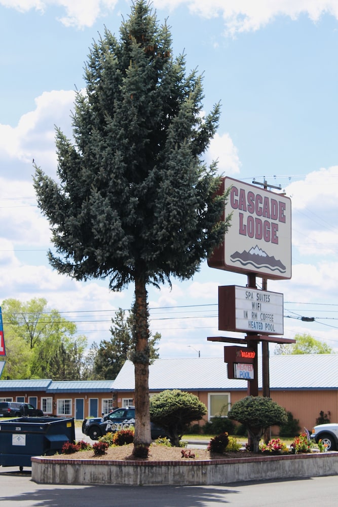 Cascade Lodge 9/66