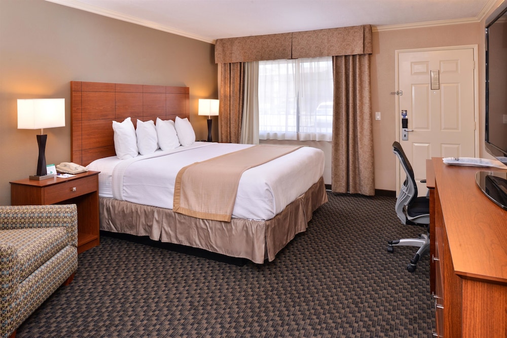 Best Western Oxnard Inn 11/48