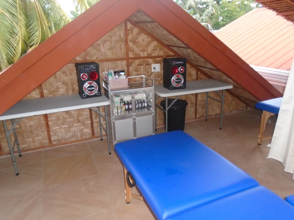 Parrot Resort Moalboal 26/50