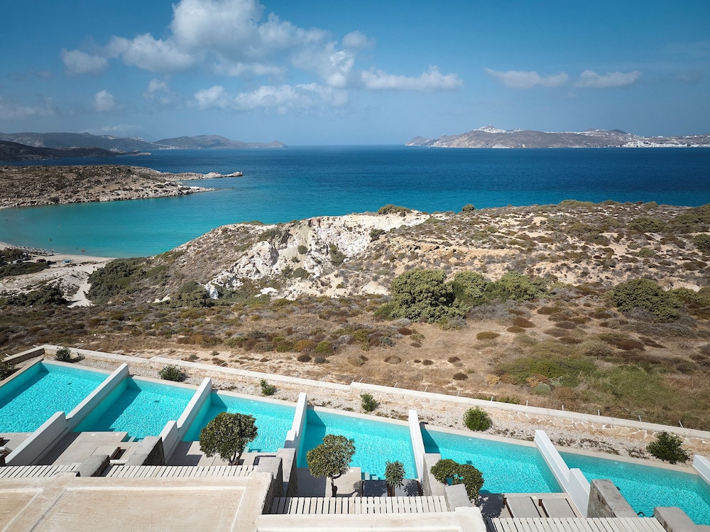 Milos Achivadolimni Hotel Bungalows And Camping Caravan Park 47/50