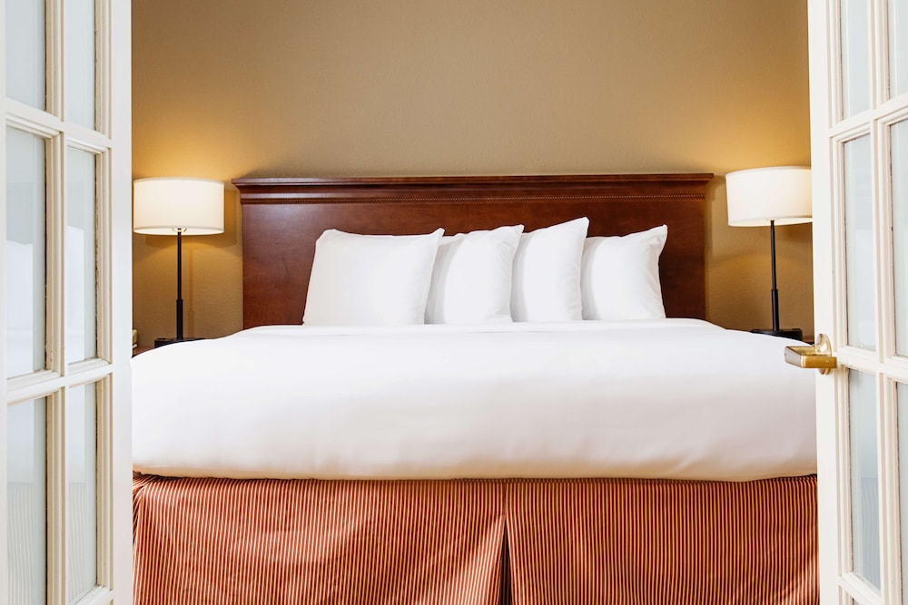 Country Inn and Suites By Radisson Milwaukee West Brookfield Wi 18/42