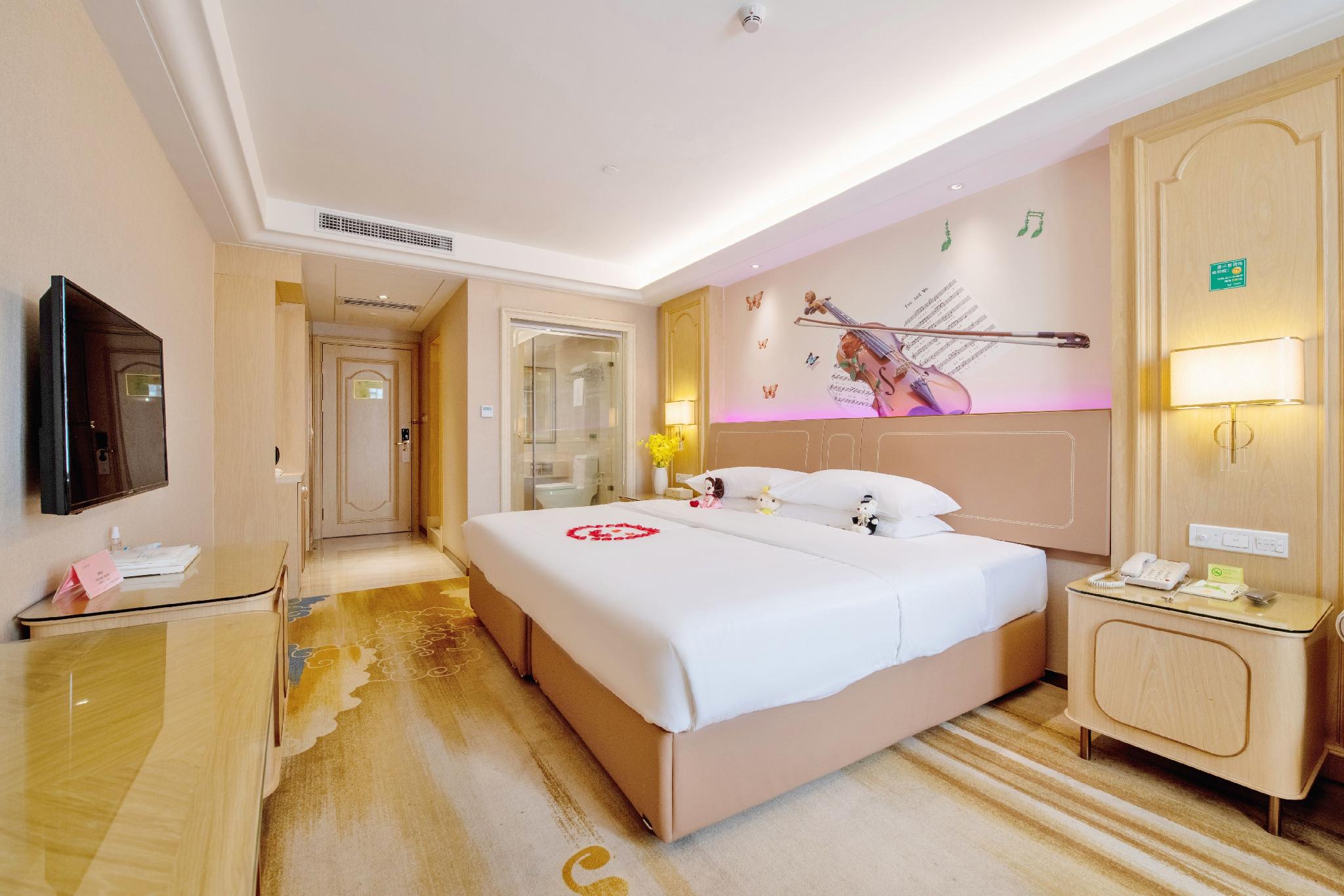 Vienna Hotel (Shenzhen Buji Metro Station) 18/37