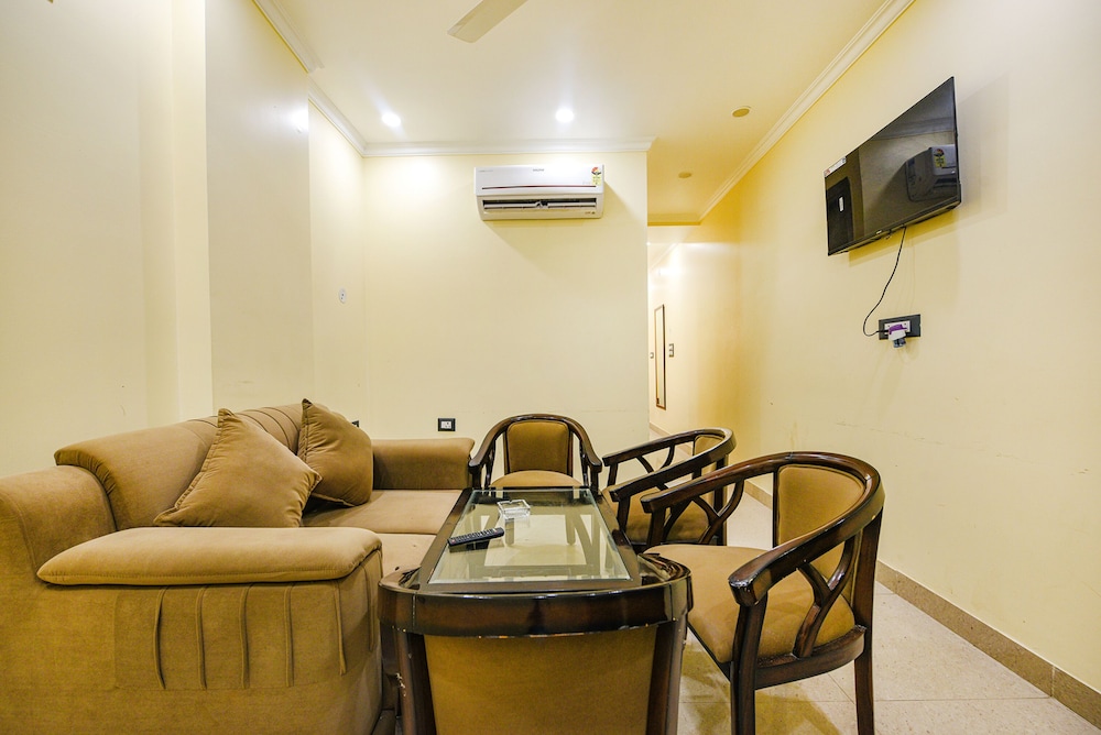 FabHotel Prime Apple Tree Residency, Sector 13 Dwarka, New Delhi 17/24