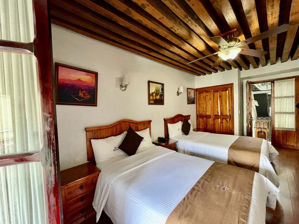 Hotel Puebla Plaza 20/50