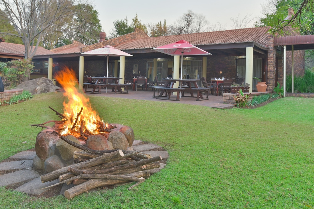 The Venue Country Hotel 56/62
