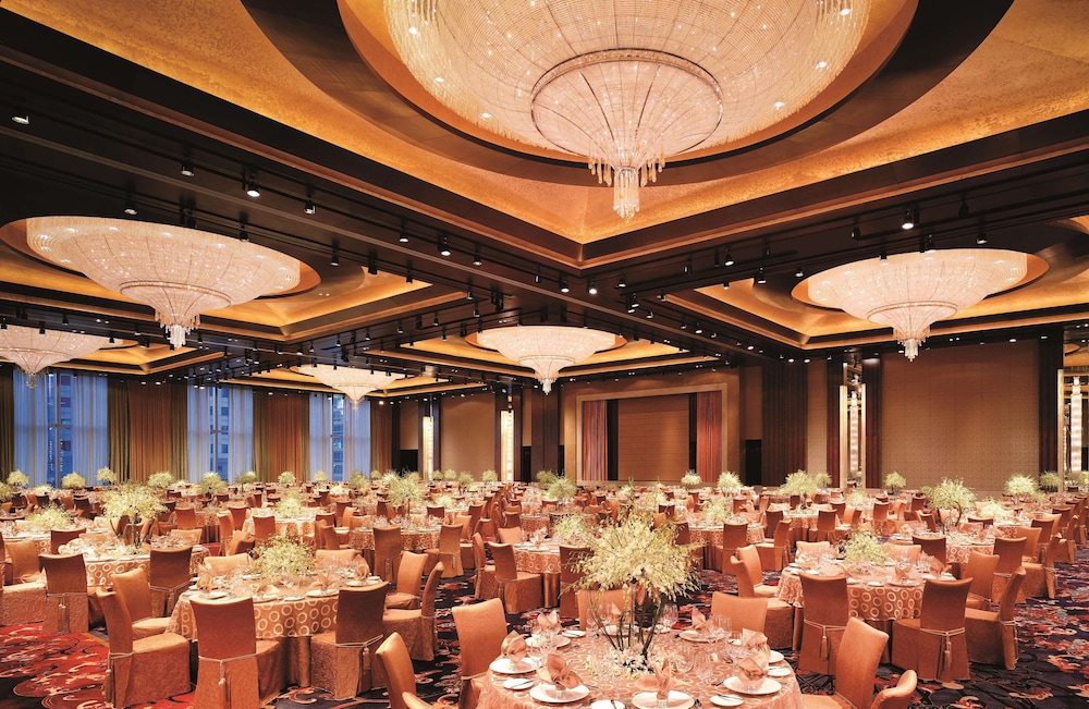 China World Summit Wing, Beijing, A Shangri-La Hotel 66/72