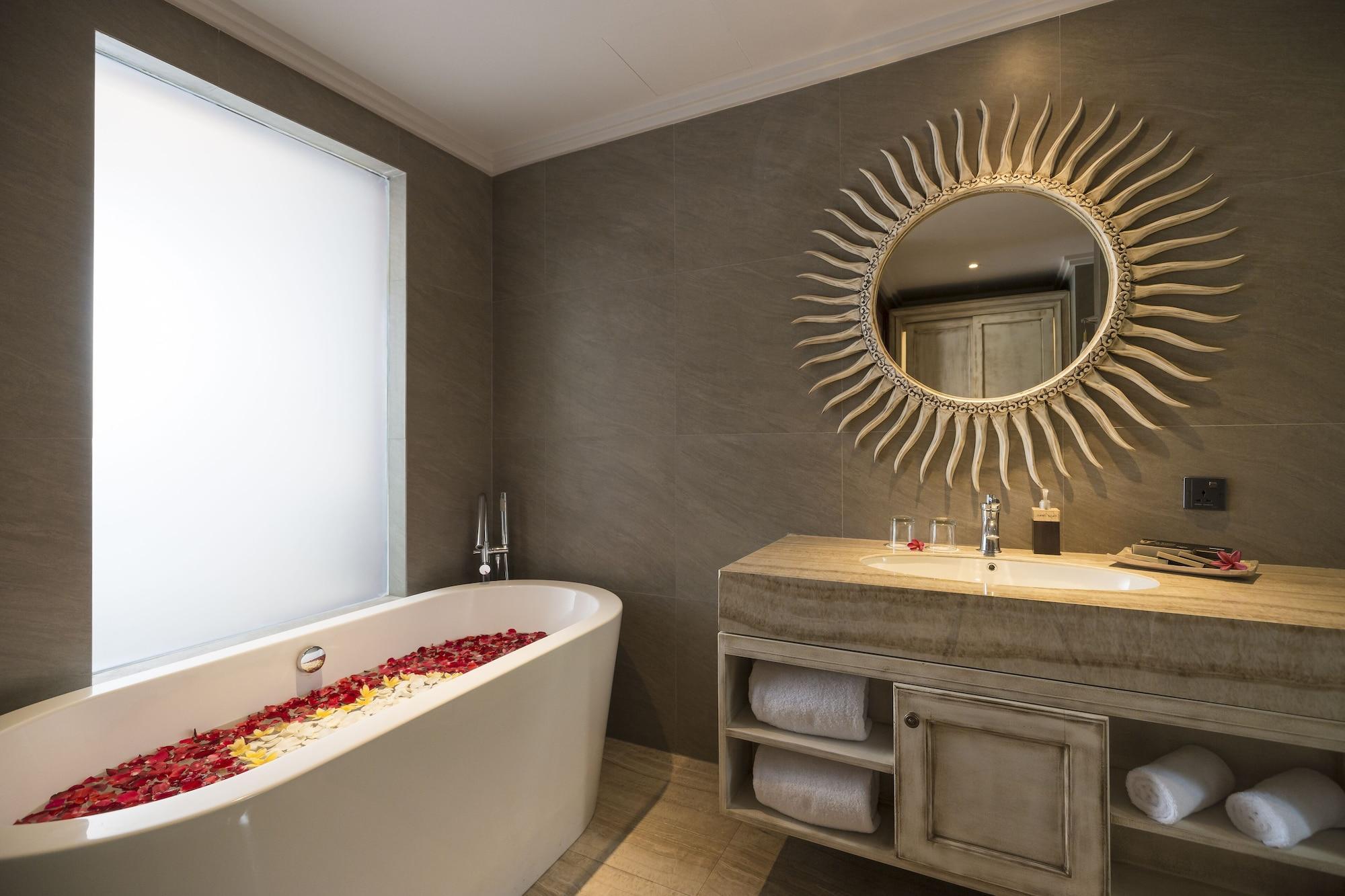 Honeymoon, Lagoon, Suite, Double Bed، Sense Canggu Beach Hotel 5/6