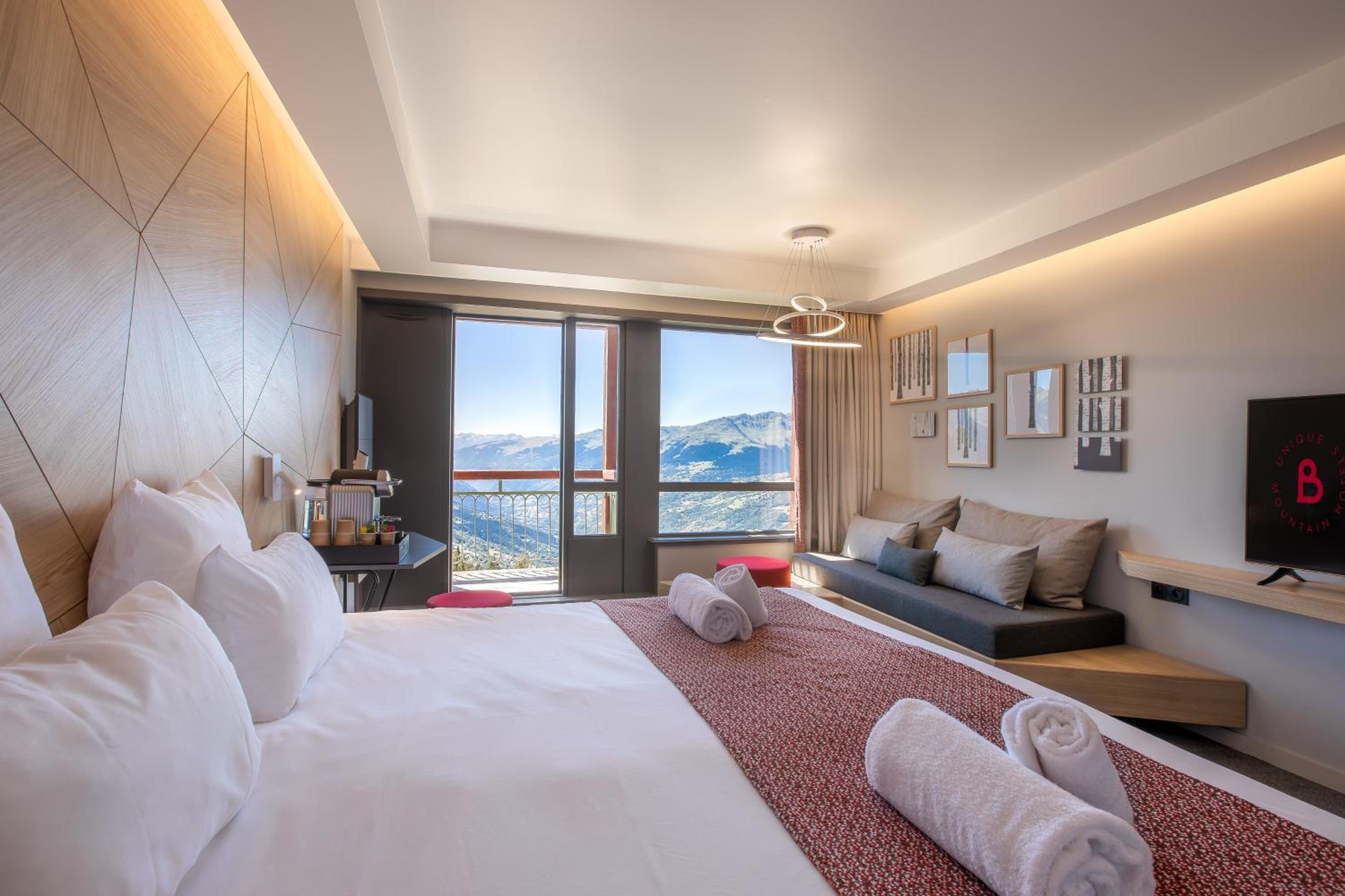 Superior, Valley View, Balcony