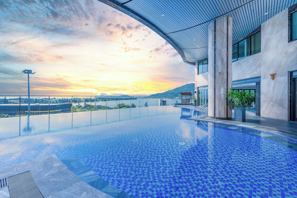 Alansea Danang Hotel 73/100