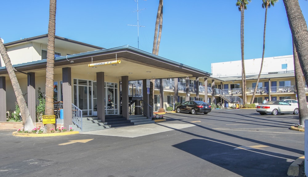 Motel6 San Diego, CA - Airport - Harbor 8/56