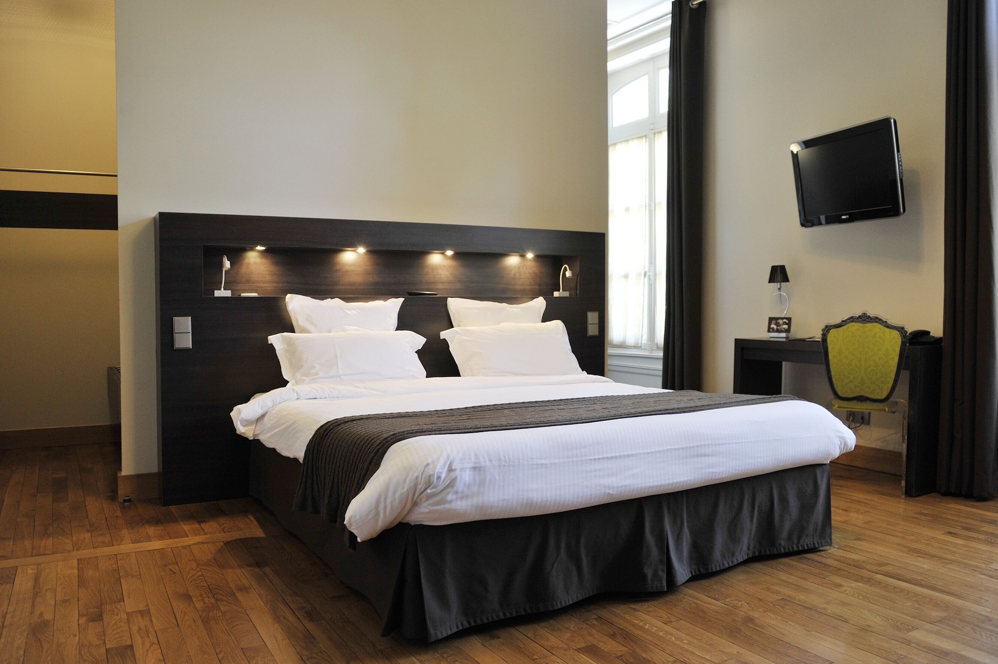 rooms