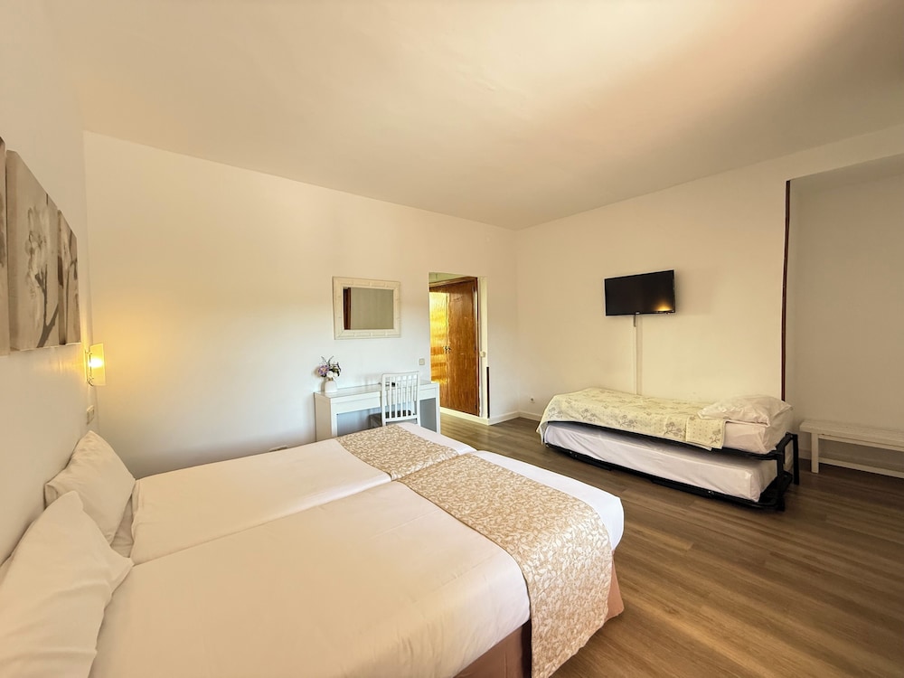 Family, 4 Beds