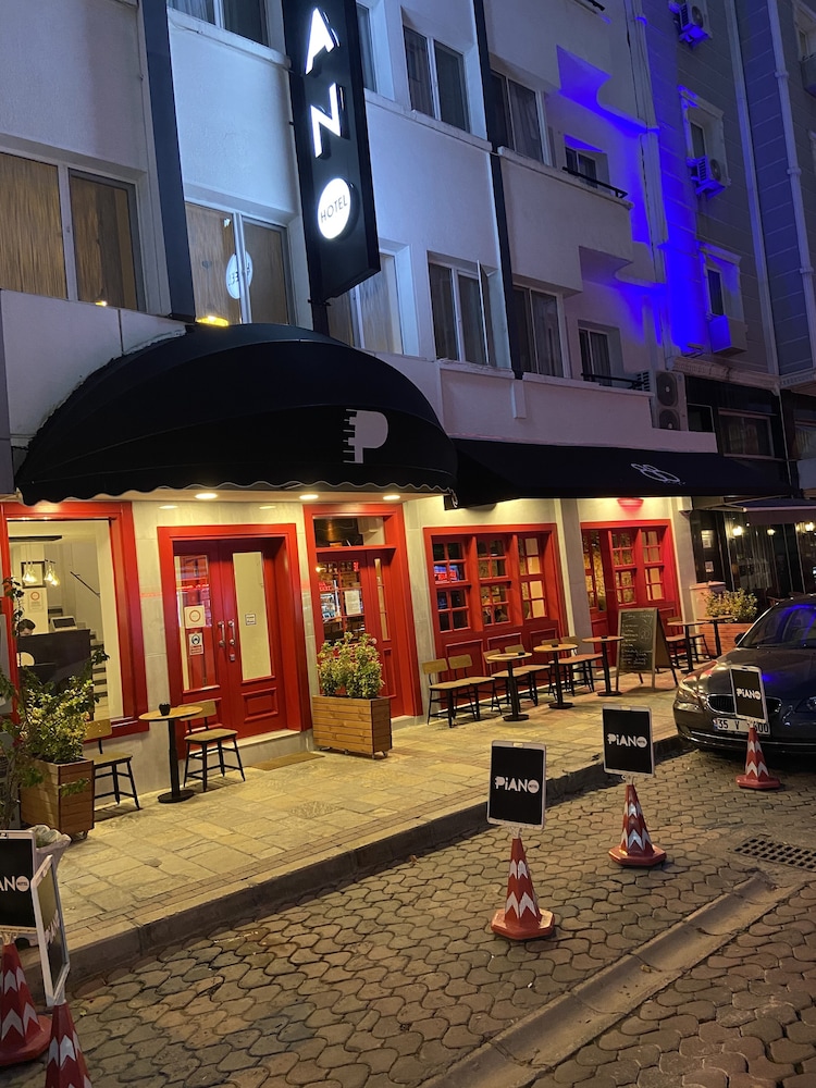 Piano Hotel photo1