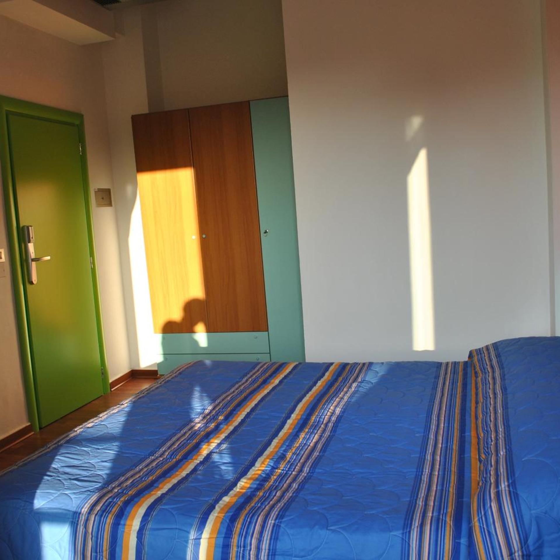 Basic, Double Bed