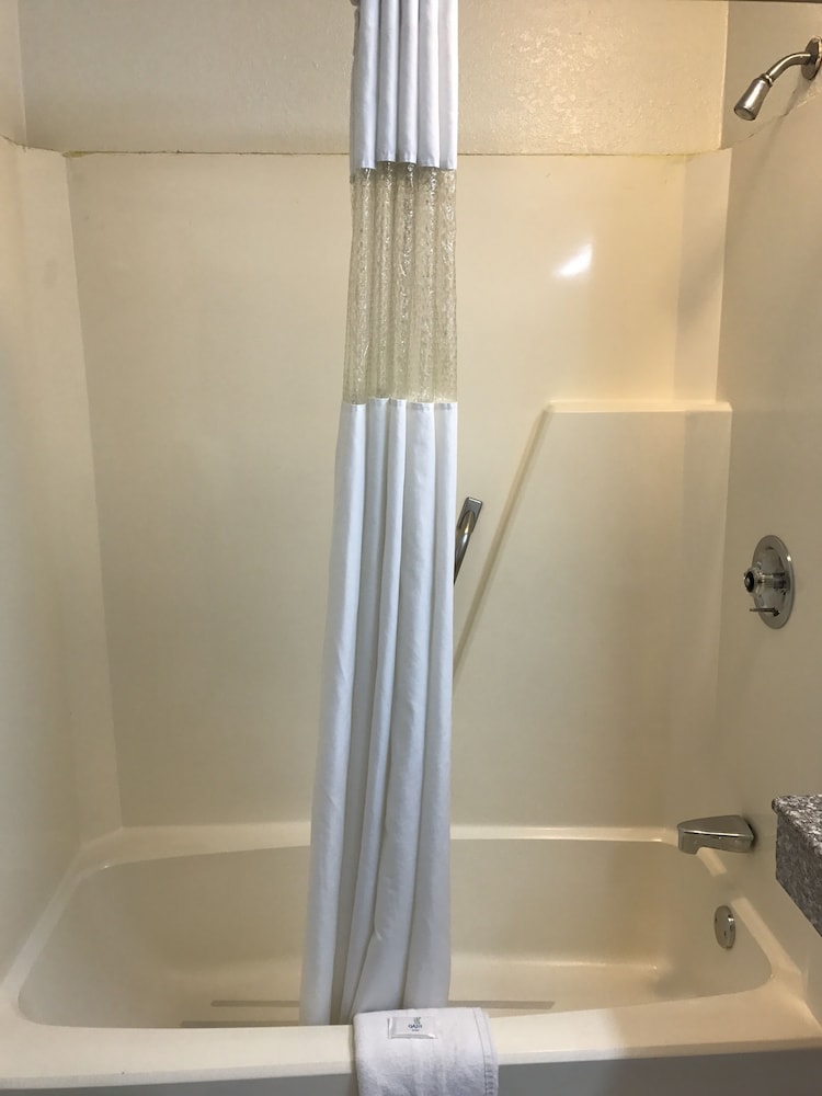 Regency Inn 32/49
