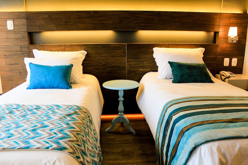 Cercano Hotel 13/72