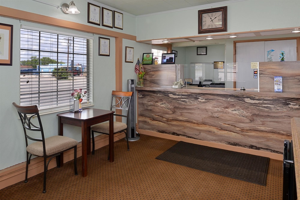 Americas Best Value Inn Ozona 15/22