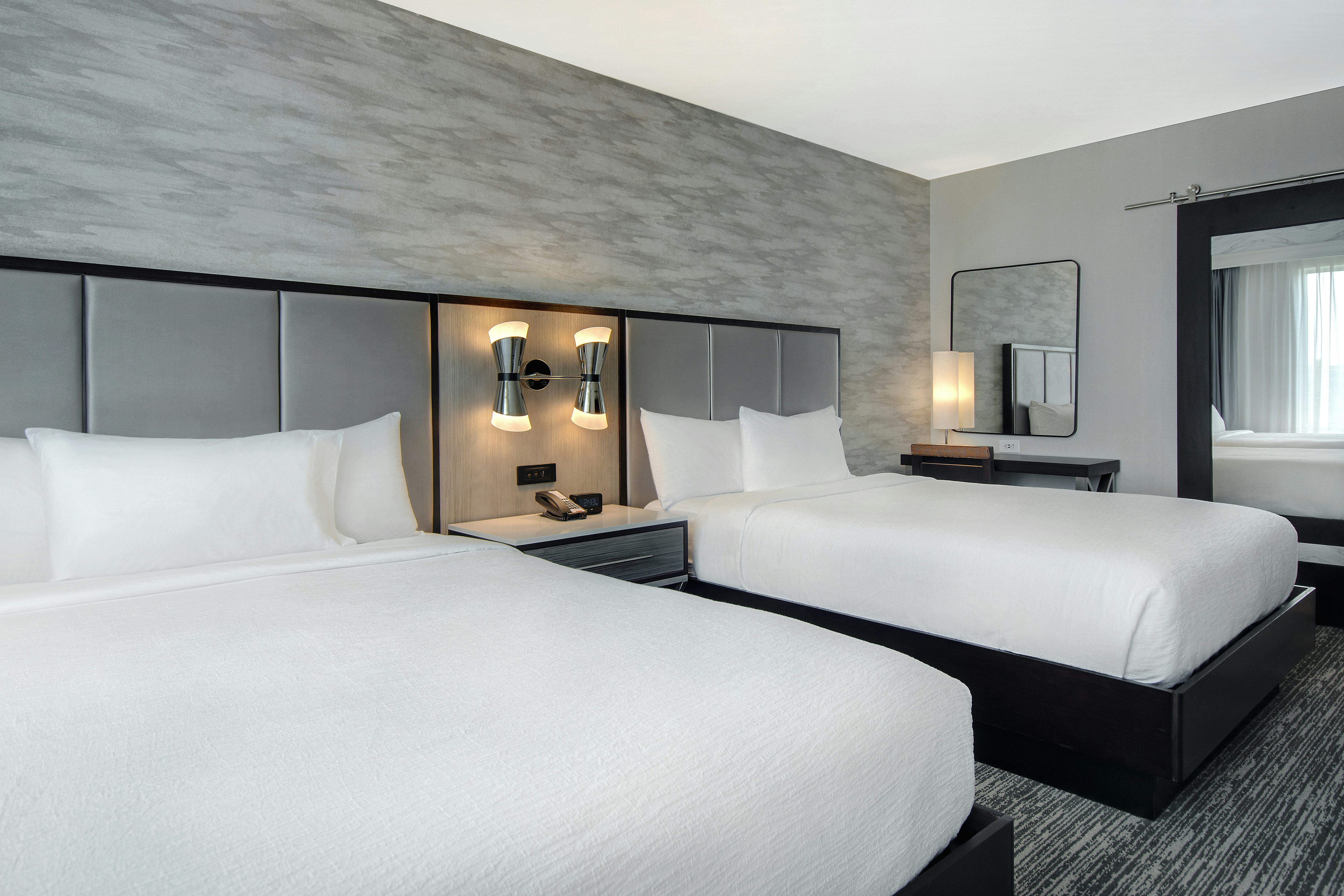 2 ROOMS, SUITE, 2 QUEEN BEDS