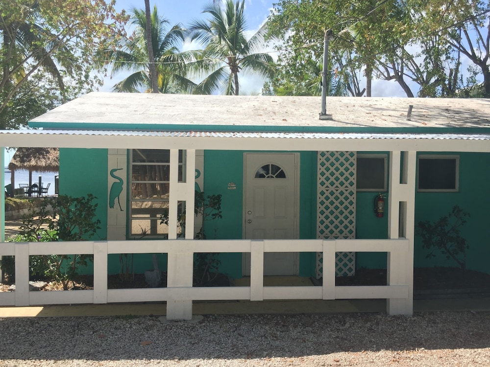 The Pelican Key Largo Cottages 2/76