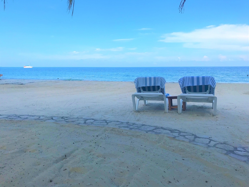 Coco La Palm Seaside Resort 59/69