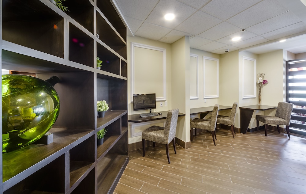 Monte Carlo Inn Vaughan Suites 46/65