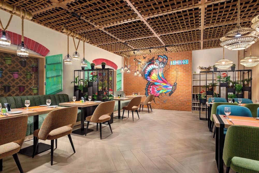 La Quinta by Wyndham Dubai Jumeirah 30/40
