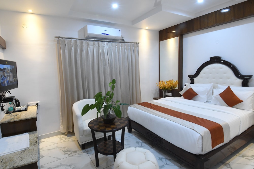 Hotel Loksagar 12/30