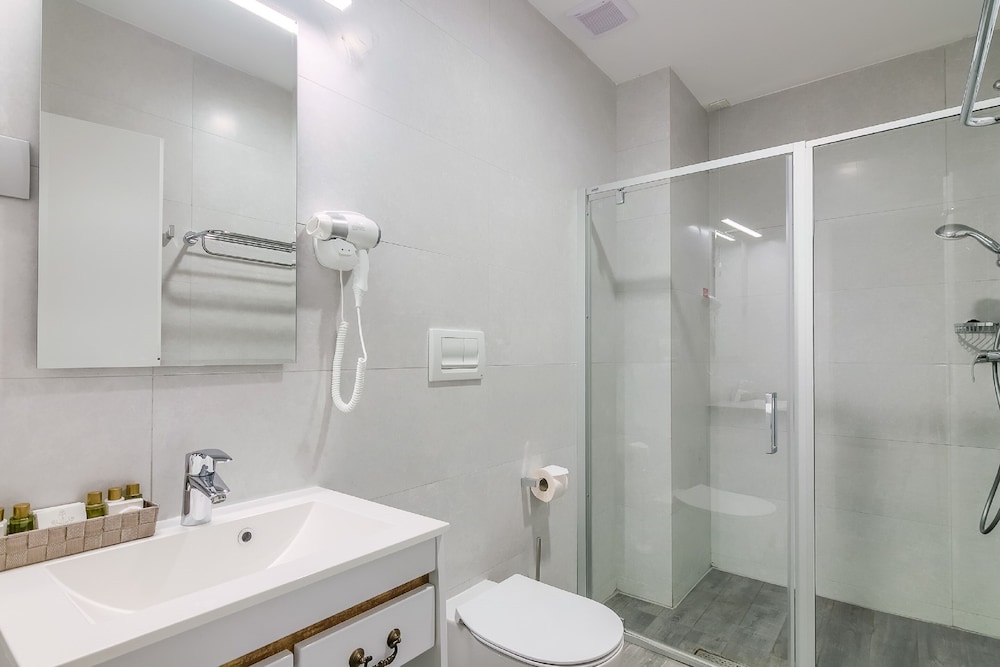 New Era Hotel Bucharest City 48/50