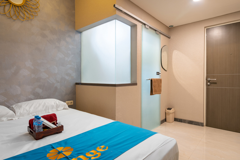 Orange Hotel Surabaya 3/11