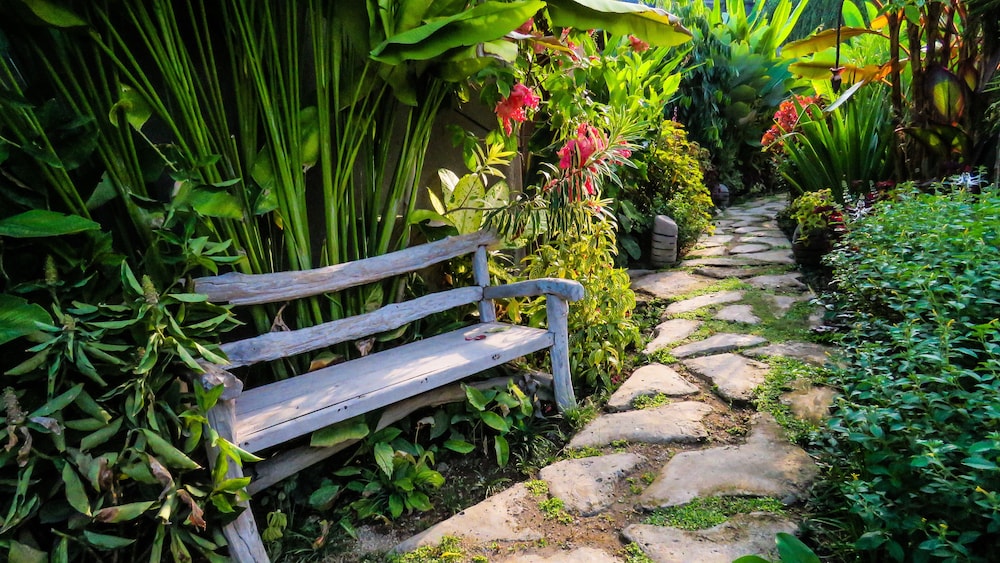 De Moksha Eco Friendly Boutique Resort & Restaurant 66/74