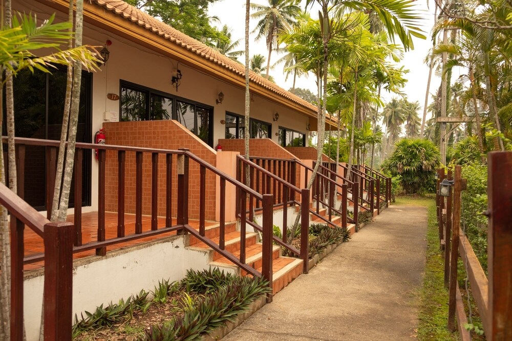Sailom Resort Bangsaphan 2/55